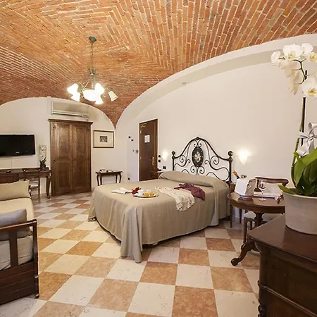 La Corte Albertina Отель 3*