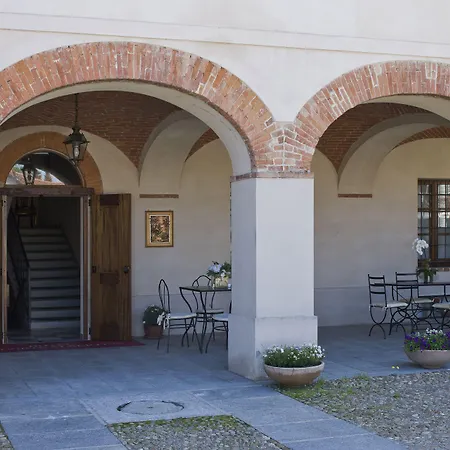 La Corte Albertina Otel Bra