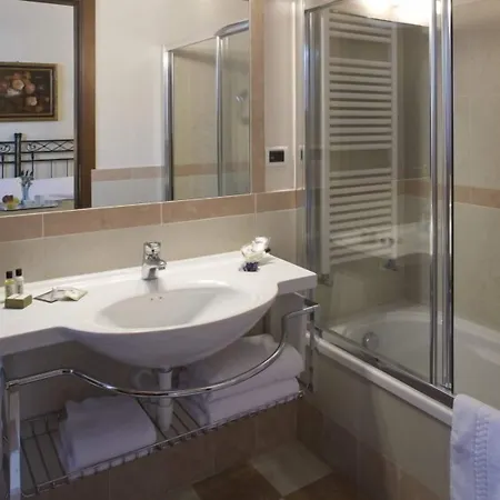 La Corte Albertina Otel 3*